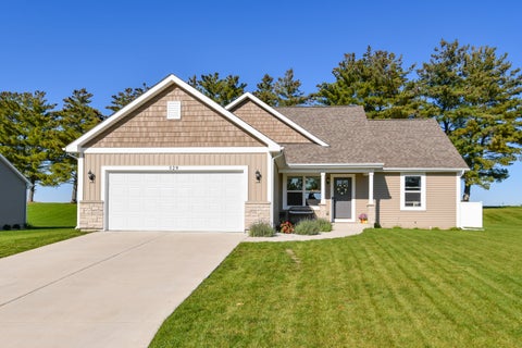 Photo of 529 Arbor Ridge Dr, Delavan, WI 53115 (MLS # 1983866)