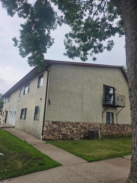 Photo of 514 10th St N, La Crosse, WI 54601 (MLS # 1967783)