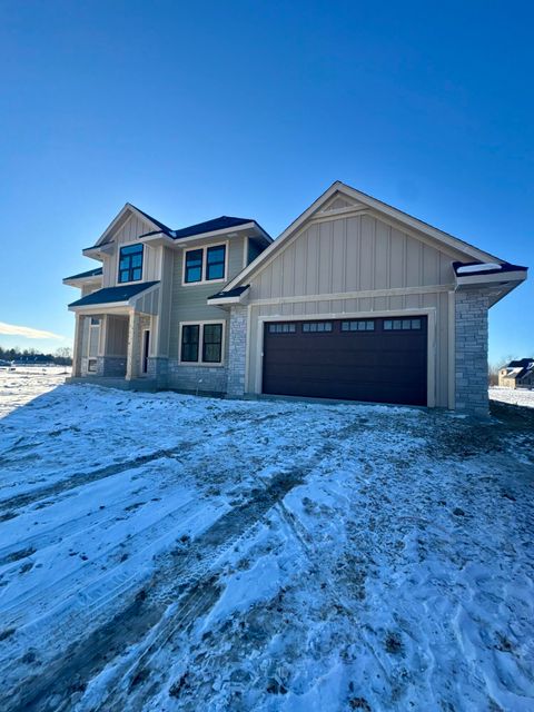 N66W21075 Sweet Clover Dr, Menomonee Falls, WI 53051 - #: 1938598