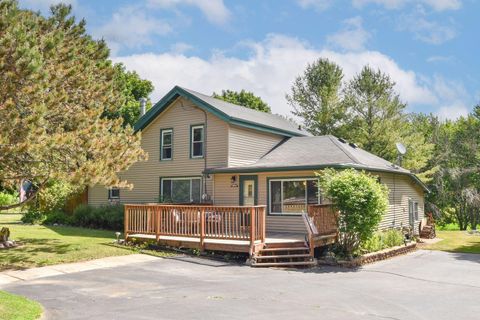 Photo of 245 N Schuyler St, Neosho, WI 53059 (MLS # 1971452)