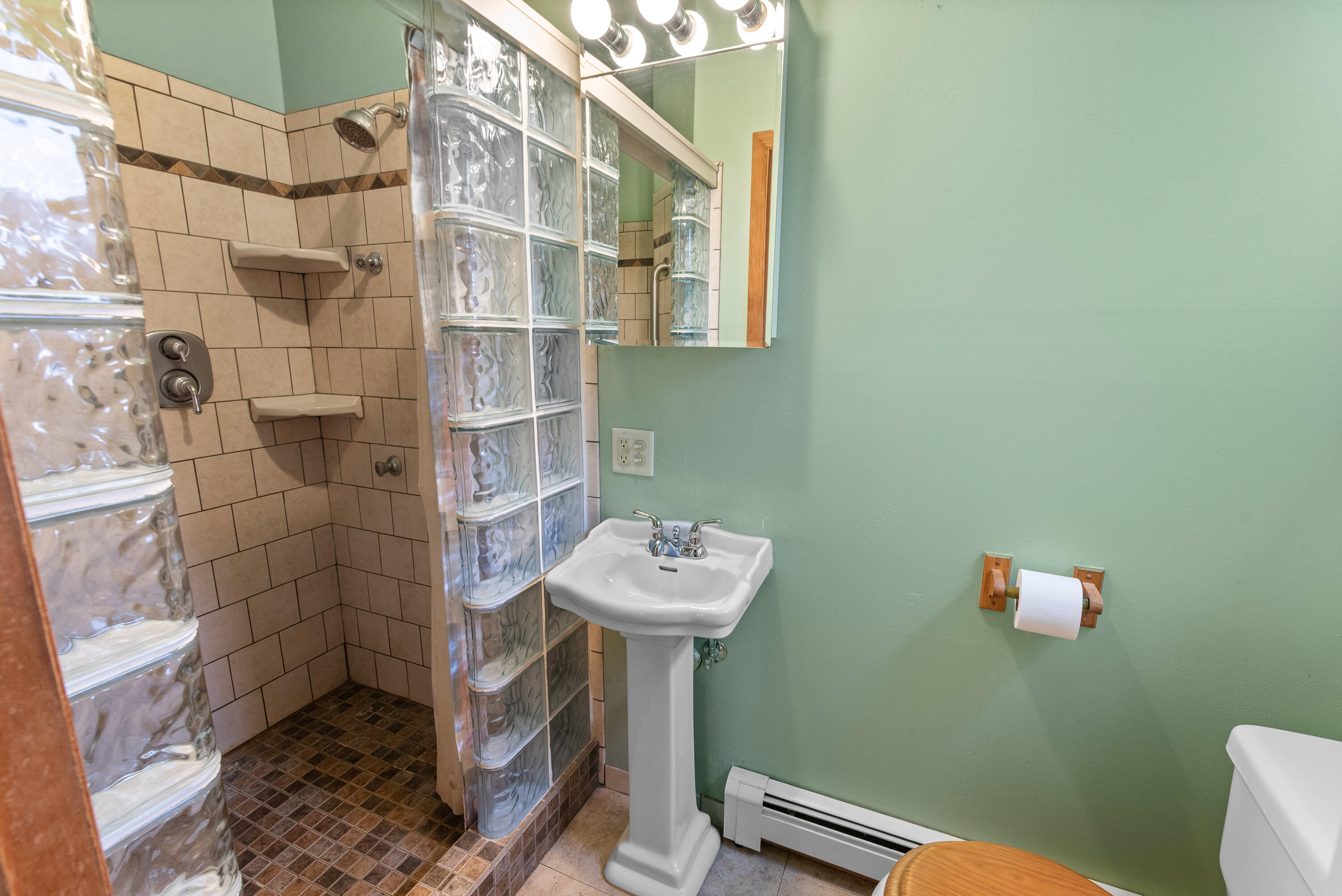 Fredonia, Wisconsin 53021, United States, 3 Bedrooms Bedrooms, ,2 BathroomsBathrooms,Residential,Active,249439