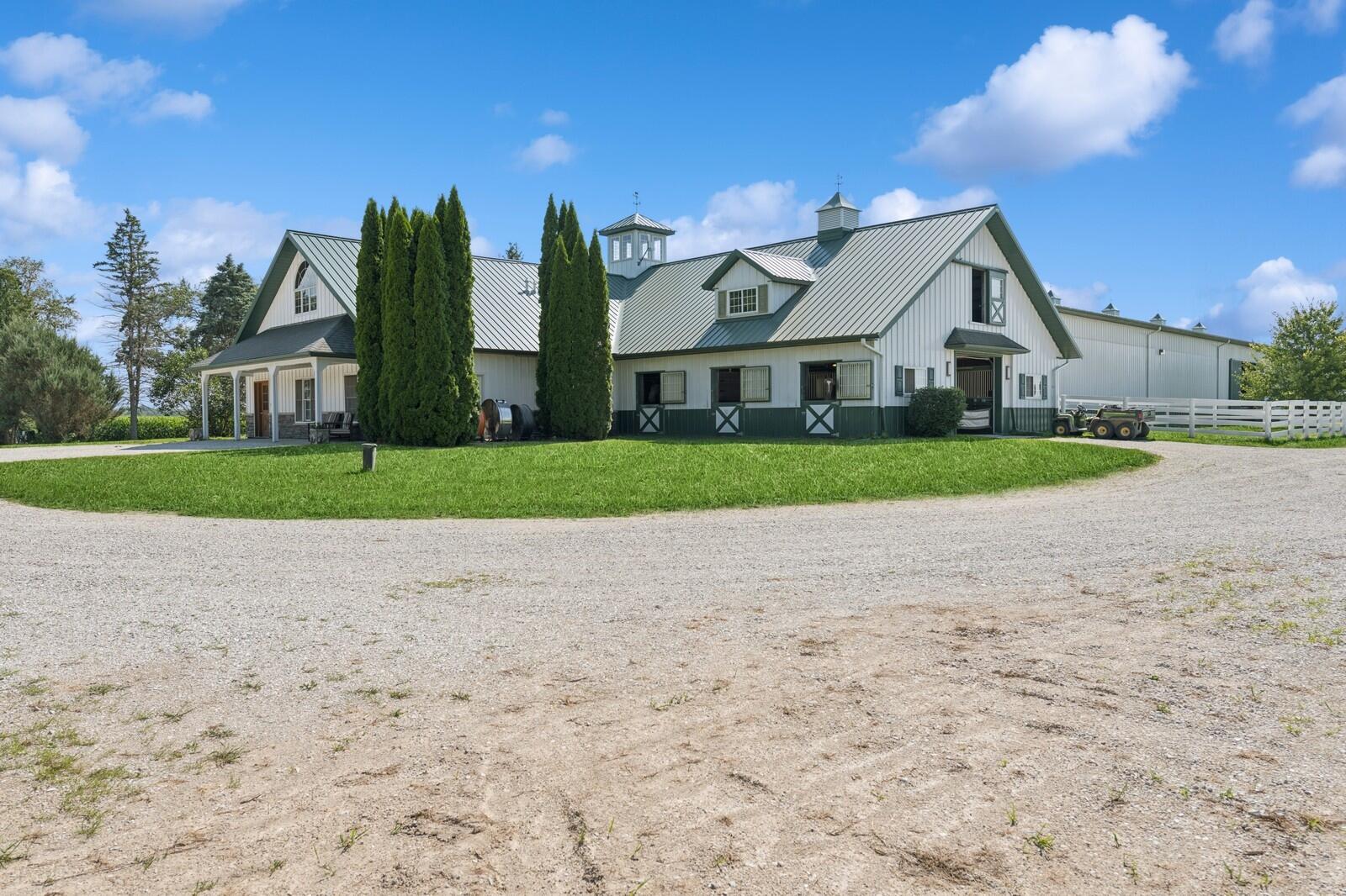 W1800 County Road B -