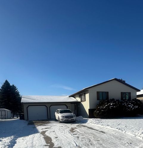 Photo of 1041 Terrace Dr, Onalaska, WI 54650 (MLS # 1948226)