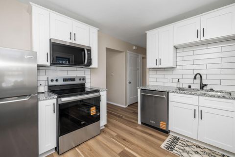 Photo of 3526 W Glendale Ave, Milwaukee, WI 53209 (MLS # 1948110)