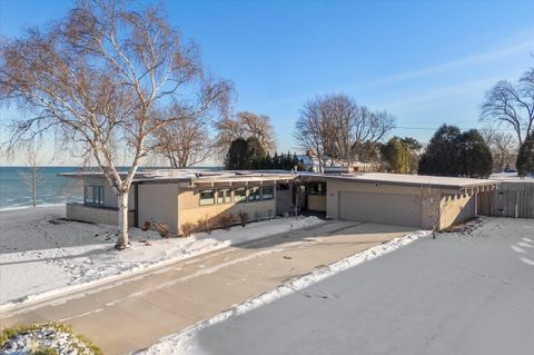 Photo of 509 Columbus Ave, Sheboygan, WI 53083 (MLS # 1946395)