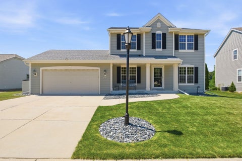 Photo of 3830 Creekside Dr, Waukesha, WI 53189 (MLS # 1971910)