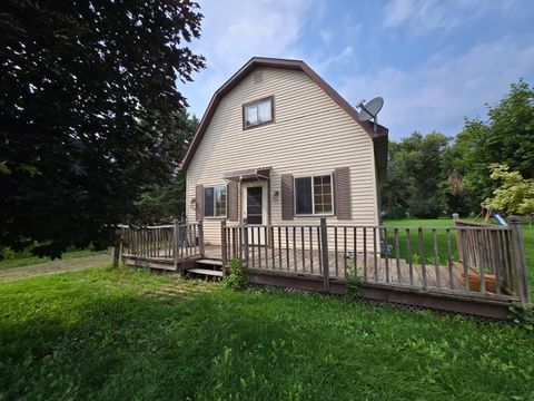 Photo of 434 Freiburger Ave, Antigo, WI 54409 (MLS # 1940115)