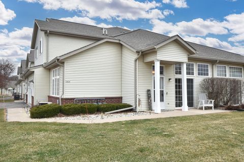 Photo of 2424 Fox River Pkwy, Waukesha, WI 53189 (MLS # 1955393)