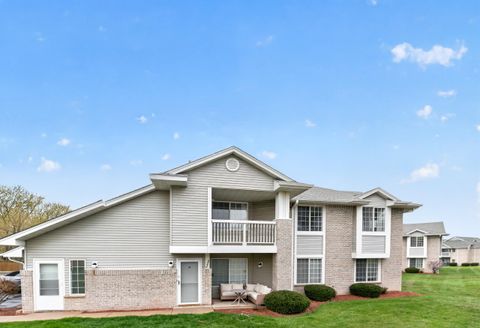 Photo of 6996 Rolling Meadows Ct, Oak Creek, WI 53154 (MLS # 1959768)