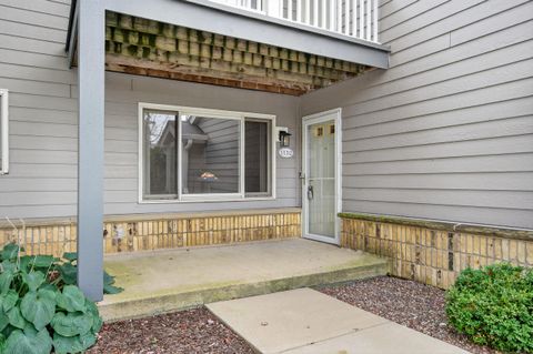 Photo of 1152 W Baldwin Ct, Mequon, WI 53092 (MLS # 1935142)