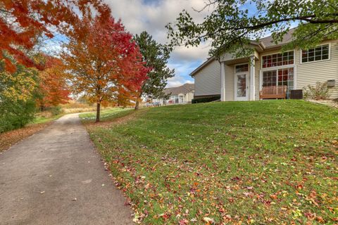 Photo of 2408 Fox River Pkwy, Waukesha, WI 53189 (MLS # 1941064) Photo of 2408 Fox River Pkwy, Waukesha, WI 53189 (MLS # 1941064)