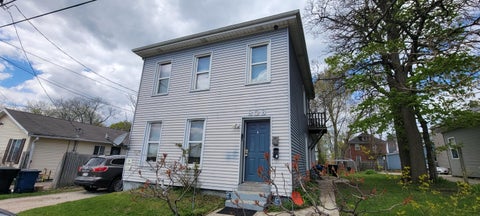 Photo of 806 Jackson St, Racine, WI 53404 (MLS # 1965539)