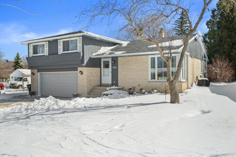 Photo of 4614 N 107th St, Wauwatosa, WI 53225 (MLS # 1954493)