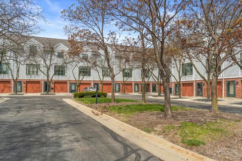 Photo of 4515 W Westchester Sq, West Milwaukee, WI 53214 (MLS # 1916995) Photo of 4515 W Westchester Sq, West Milwaukee, WI 53214 (MLS # 1916995)