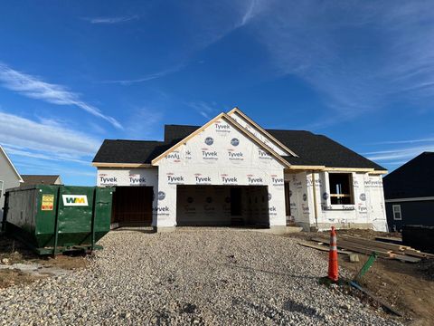 Photo of 652 Mary Way, Slinger, WI 53086 (MLS # 1958564)