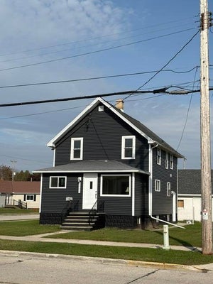 2520 12TH ST, TWO RIVERS, WI 54241 - Image 868a0fbb683e5f736cab36d9c4d45193/1489301279