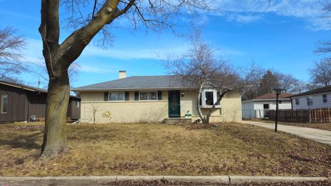 Photo of 5632 S Melinda St, Milwaukee, WI 53221 (MLS # 1952644)