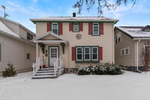 Photo of 1345 Annie Ct, Sheboygan, WI 53083 (MLS # 1949945)