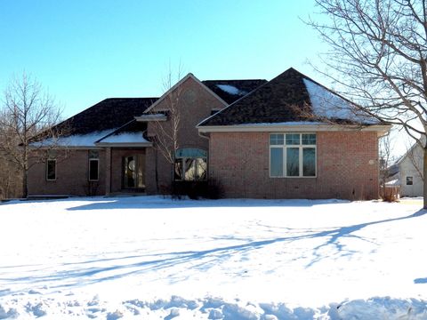 Photo of 4707 W Jenna Ct, Franklin, WI 53132 (MLS # 1948118)