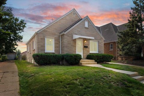 Photo of 206 N 77th St, Milwaukee, WI 53213 (MLS # 1937951)