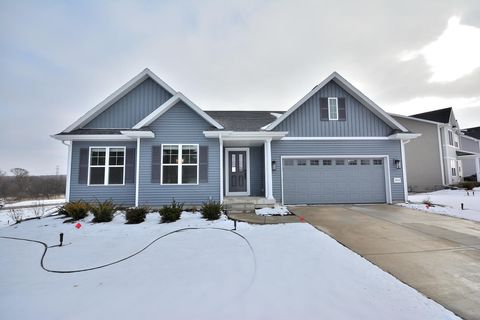613 Standing Stone Dr, Waukesha, WI 53189 - #: 1928268