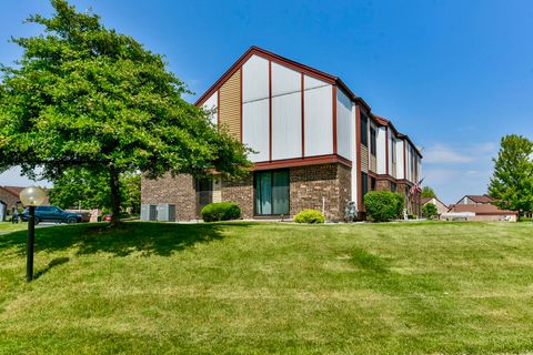 Photo of 4161 W College Ave, Franklin, WI 53221 (MLS # 1923235)