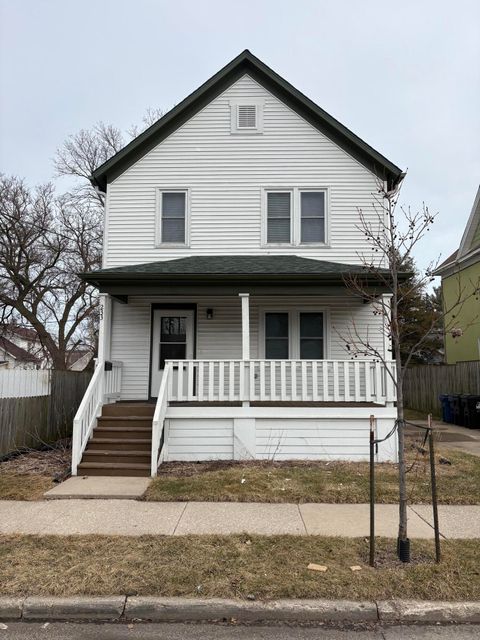 Photo of 233 Frank Ave, Racine, WI 53404 (MLS # 1952712)