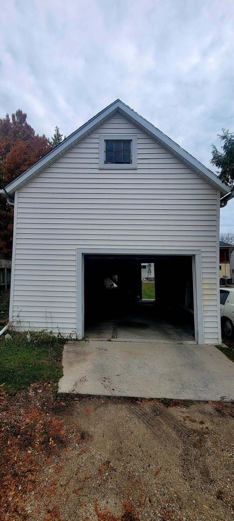 Photo of 2020 N 7th St, Sheboygan, WI 53081 (MLS # 1941912)