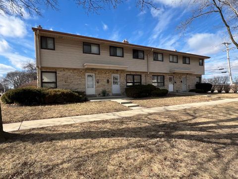 Photo of 5201 N 84th St, Milwaukee, WI 53225 (MLS # 1952909)