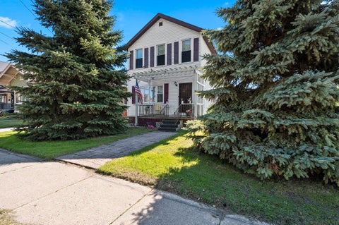 Photo of 1319 Marshall St, Manitowoc, WI 54220 (MLS # 1982643)