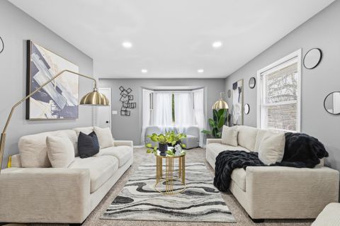 Photo of 4962 S 20th St, Milwaukee, WI 53221 (MLS # 1943668)