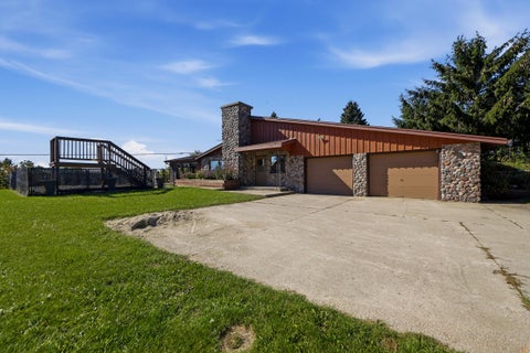 Photo of N911 Knepprath Rd, Holland, WI 53013 (MLS # 1984195)