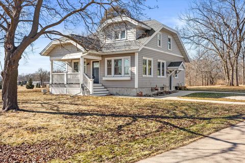 Photo of N7243 N Crystal Lake Rd, Beaver Dam, WI 53916 (MLS # 1951062)