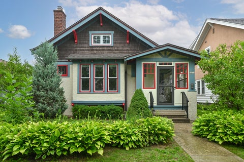 Photo of 3074 S Wentworth Ave, Milwaukee, WI 53207 (MLS # 1975949)