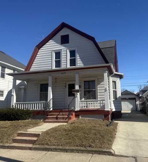 Photo of 2029 Charles St, Racine, WI 53402 (MLS # 1953939)