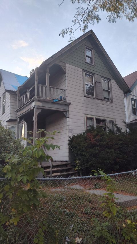 Photo of 2851 N 6th St, Milwaukee, WI 53212 (MLS # 1923937)