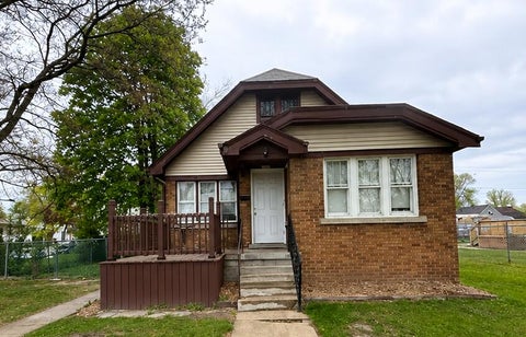 Photo of 4609 N 37th St, Milwaukee, WI 53209 (MLS # 1979613)