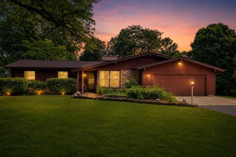 Photo of 7710 S Logan Ave, Oak Creek, WI 53154 (MLS # 1972007)