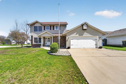 Photo of 10550 S Peggy Dr, Oak Creek, WI 53154 (MLS # 1963615)