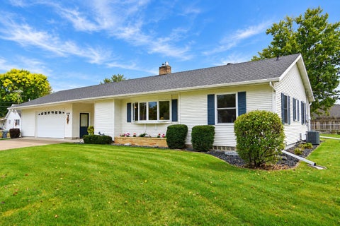 Photo of 3020 26TH St S, La Crosse, WI 54601 (MLS # 1983142)
