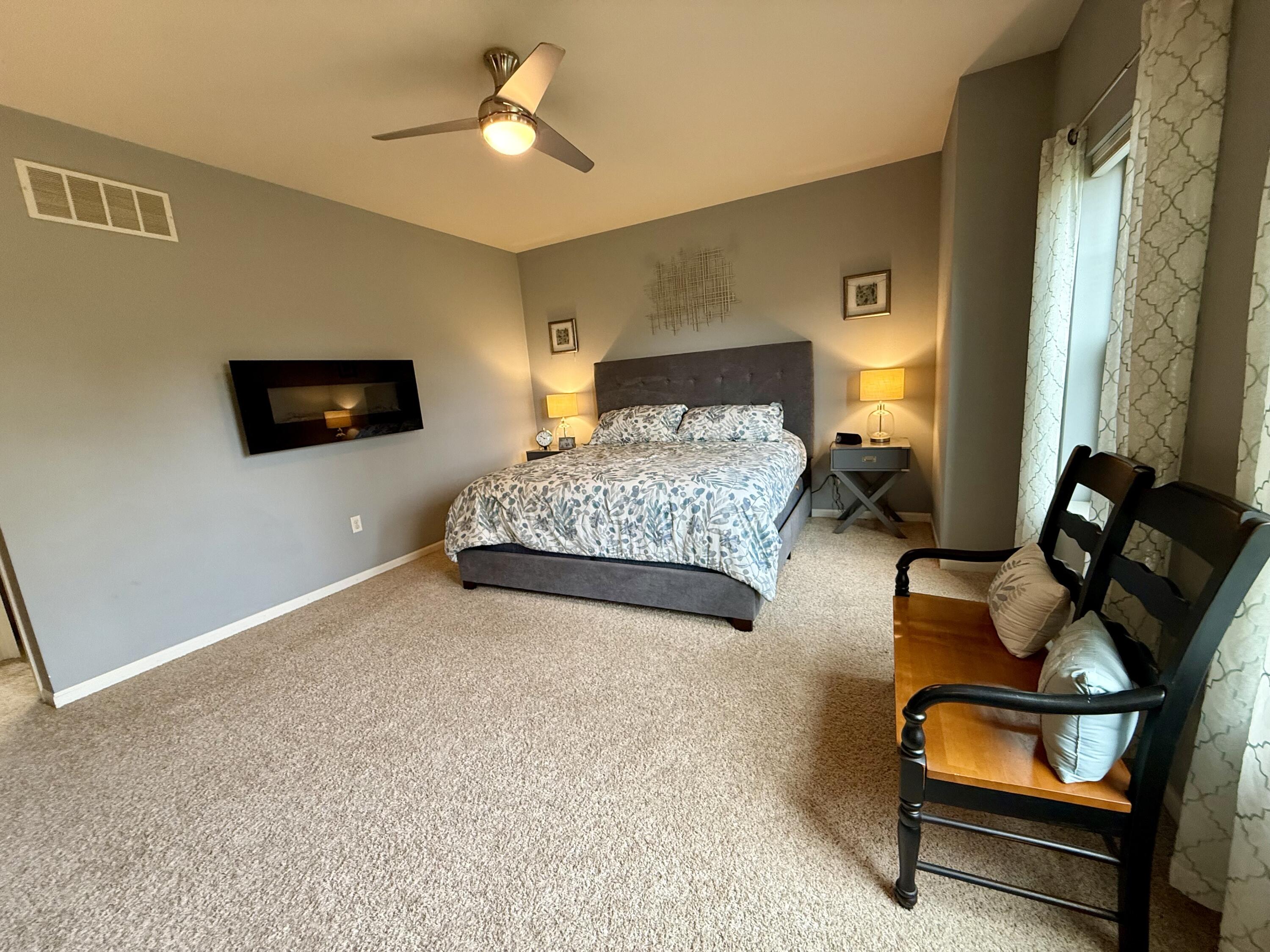 Port Washington, Wisconsin 53074, United States, 2 Bedrooms Bedrooms, ,2 BathroomsBathrooms,Residential,Active,230817