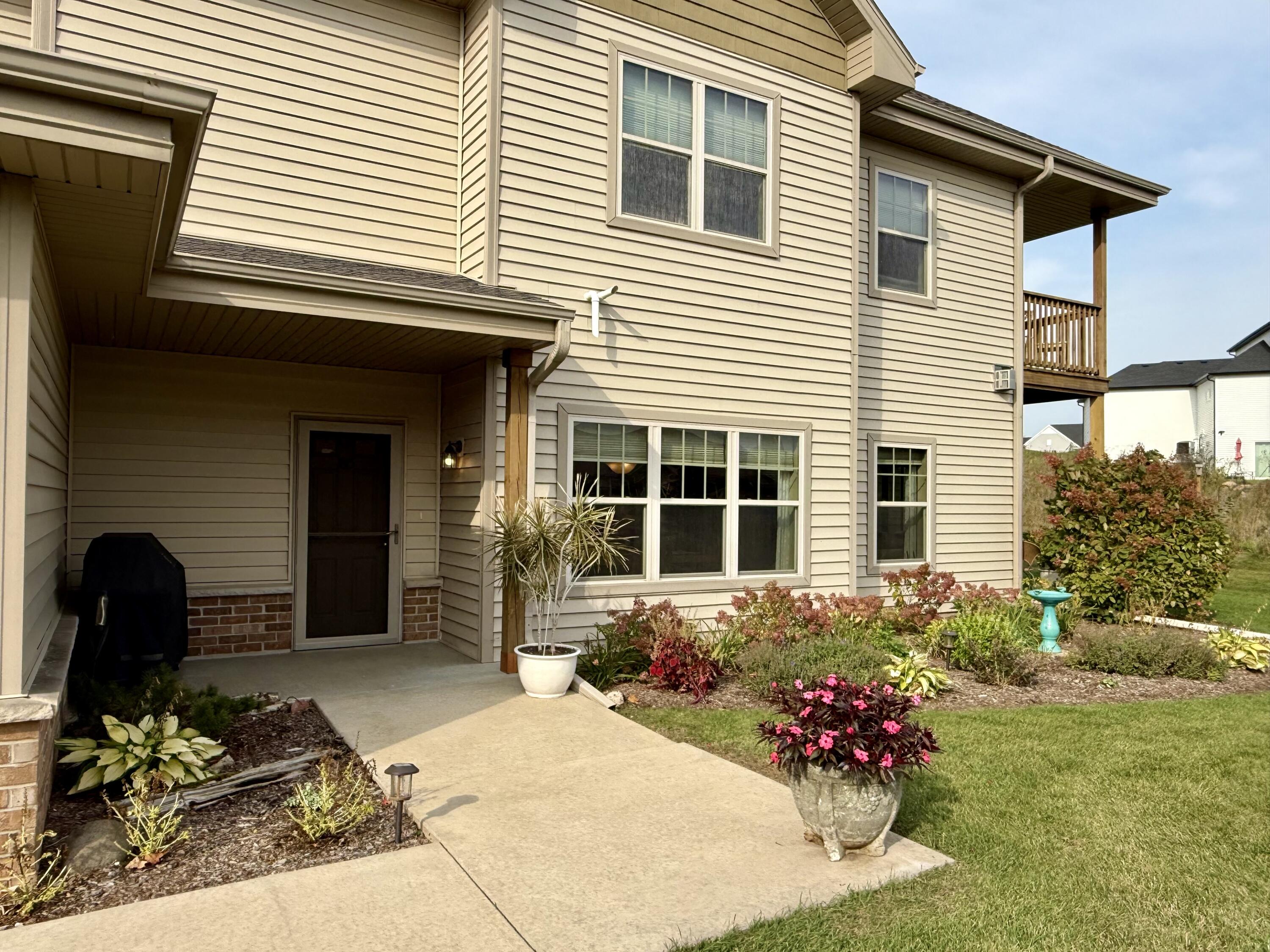 Port Washington, Wisconsin 53074, United States, 2 Bedrooms Bedrooms, ,2 BathroomsBathrooms,Residential,Active,230817 Port Washington, Wisconsin 53074, United States, 2 Bedrooms Bedrooms, ,2 BathroomsBathrooms,Residential,Active,230817