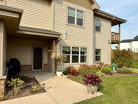 Photo of 1815 New Port Vista Dr, Port Washington, WI 53074 (MLS # 1939853)