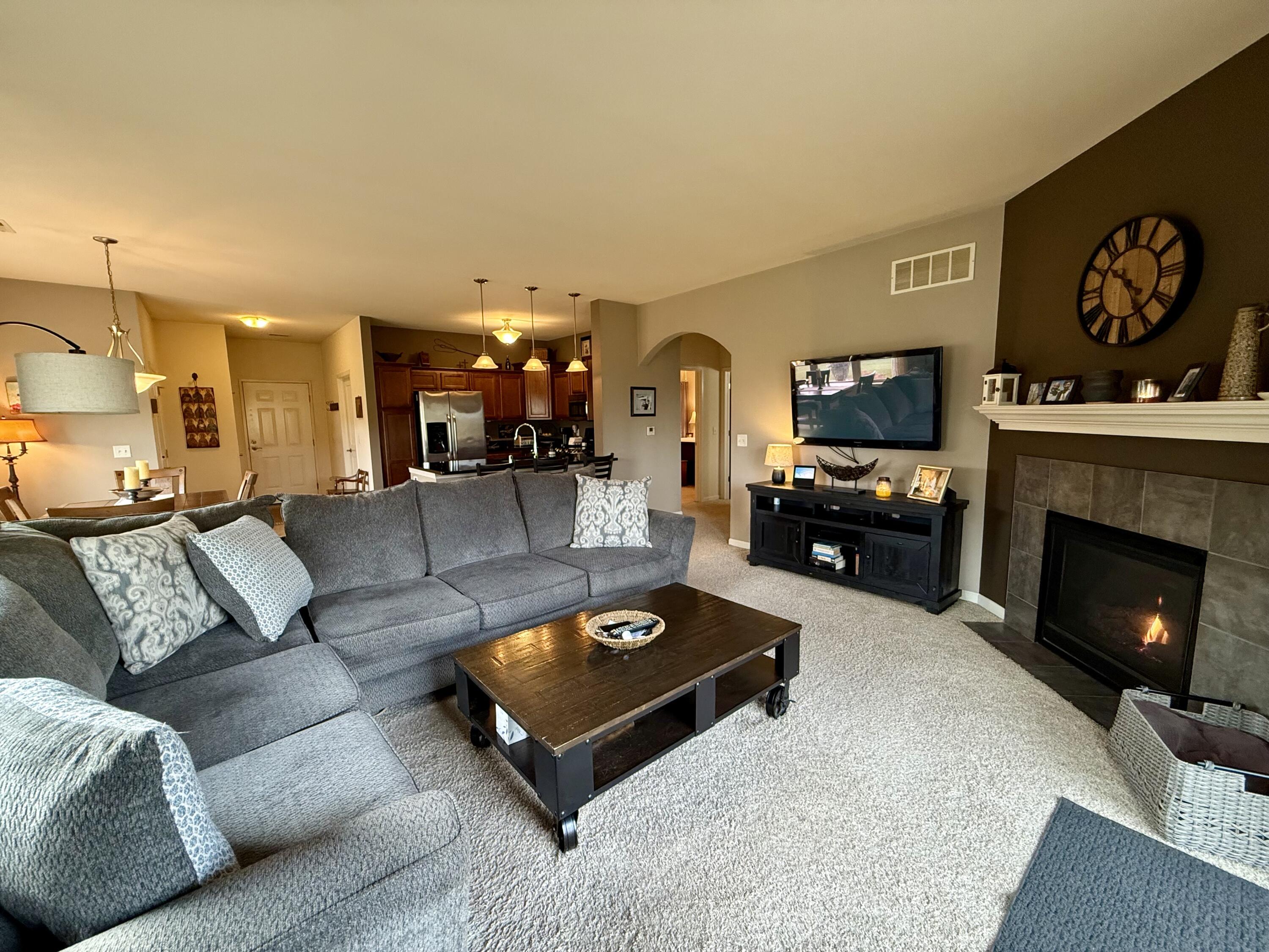 Port Washington, Wisconsin 53074, United States, 2 Bedrooms Bedrooms, ,2 BathroomsBathrooms,Residential,Active,230817