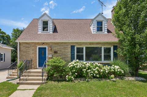 Photo of 618 Fair St, West Bend, WI 53090 (MLS # 1970327)