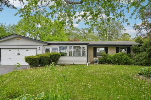 Photo of W220N9758 Amy Belle Rd, Germantown, WI 53017 (MLS # 1964051)