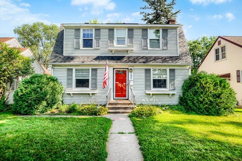 Photo of 1807 Market St, La Crosse, WI 54601 (MLS # 1974698)