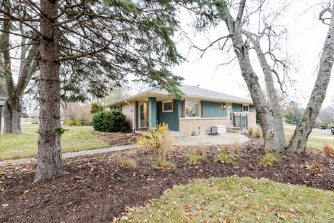 Photo of 10341 W Vera Ave, Milwaukee, WI 53224 (MLS # 1944200)