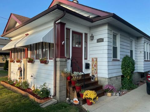 Photo of 7417 28th Ave, Kenosha, WI 53143 (MLS # 1957459)