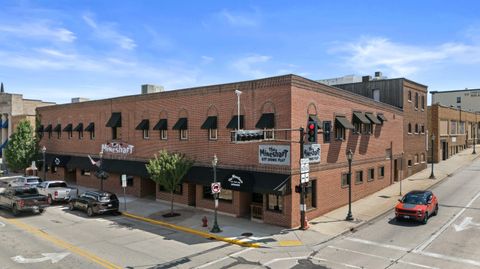Photo of 22 N Main St, Hartford, WI 53027 (MLS # 1972335)